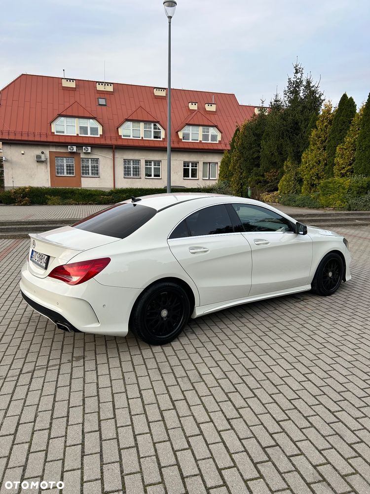 Mercedes-Benz CLA 250 4-Matic - 8