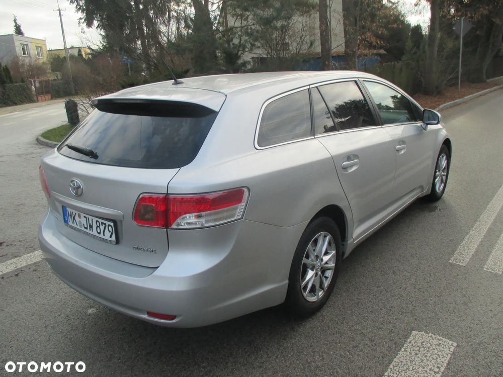 Toyota Avensis 1.8 Sol - 5