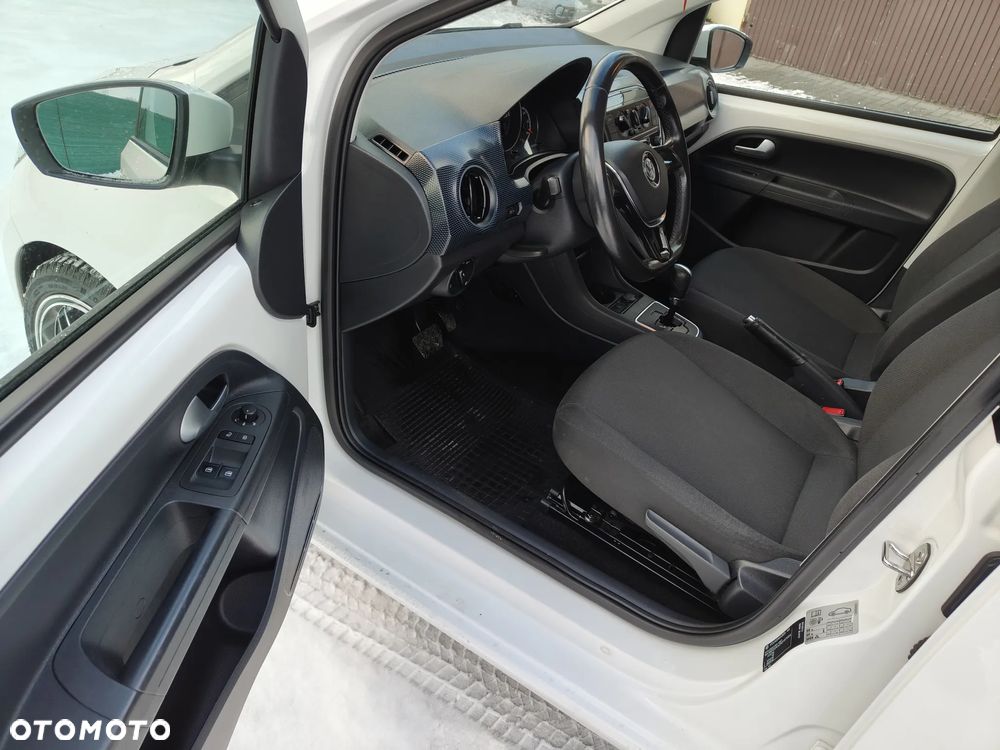 Volkswagen up! 1.0 move - 11