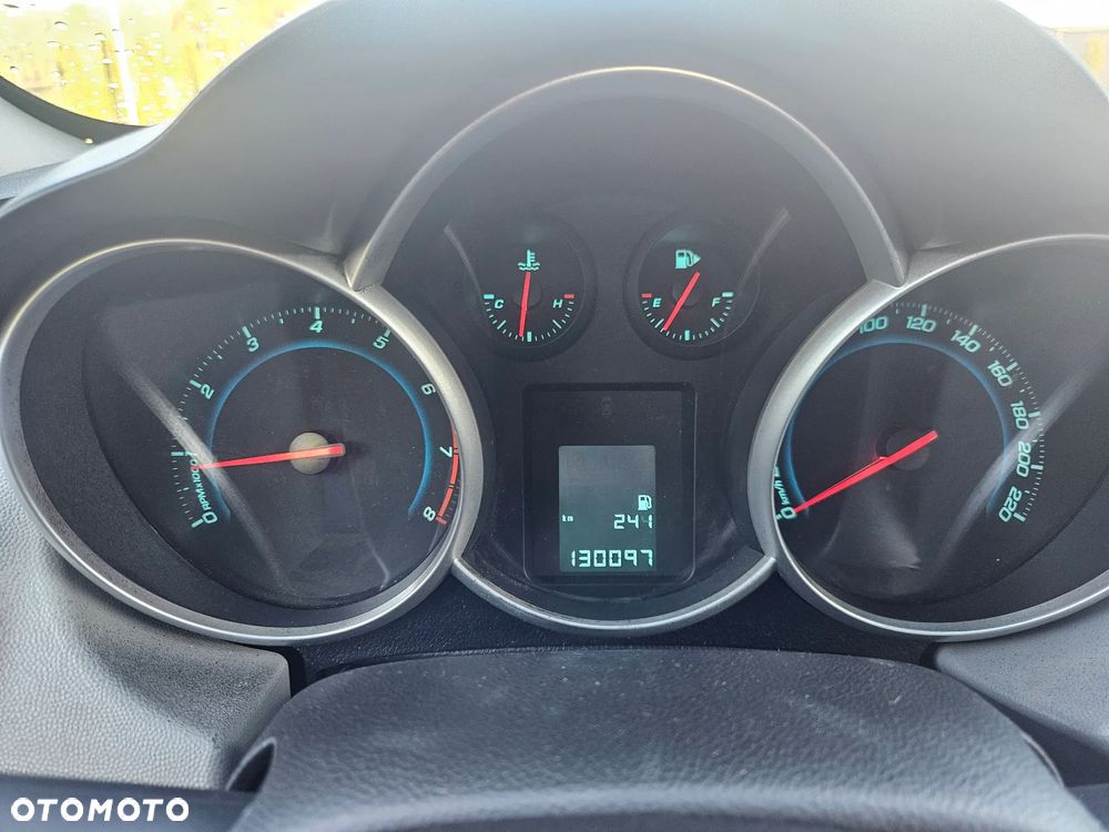 Chevrolet Cruze - 31