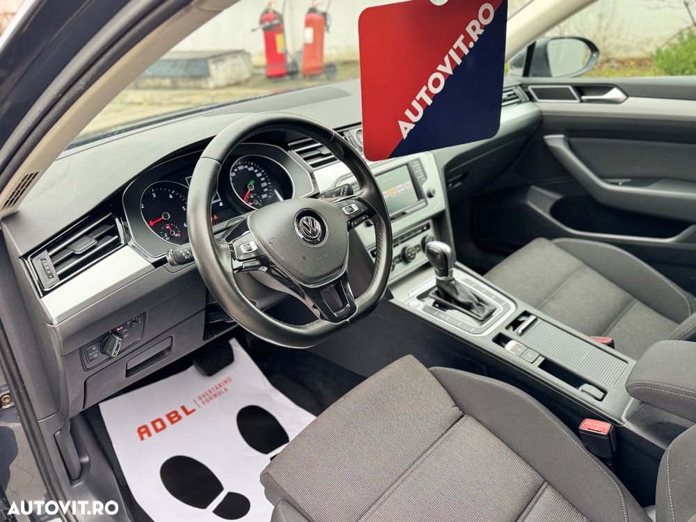 Volkswagen Passat Variant 2.0 TDI DSG (BlueMotion Technology) Trendline - 14