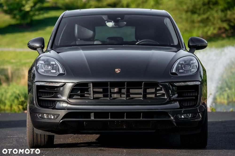 Porsche Macan Standard - 2
