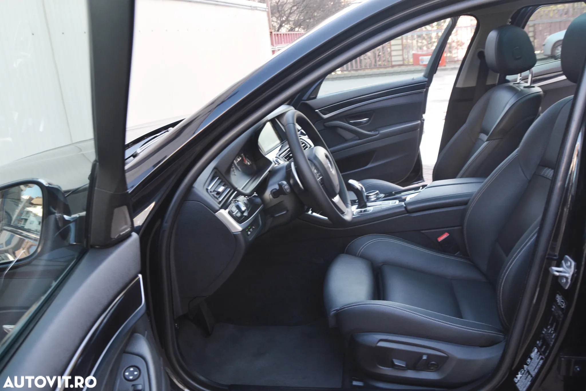 BMW Seria 5 525d xDrive Aut. Modern Line - 12