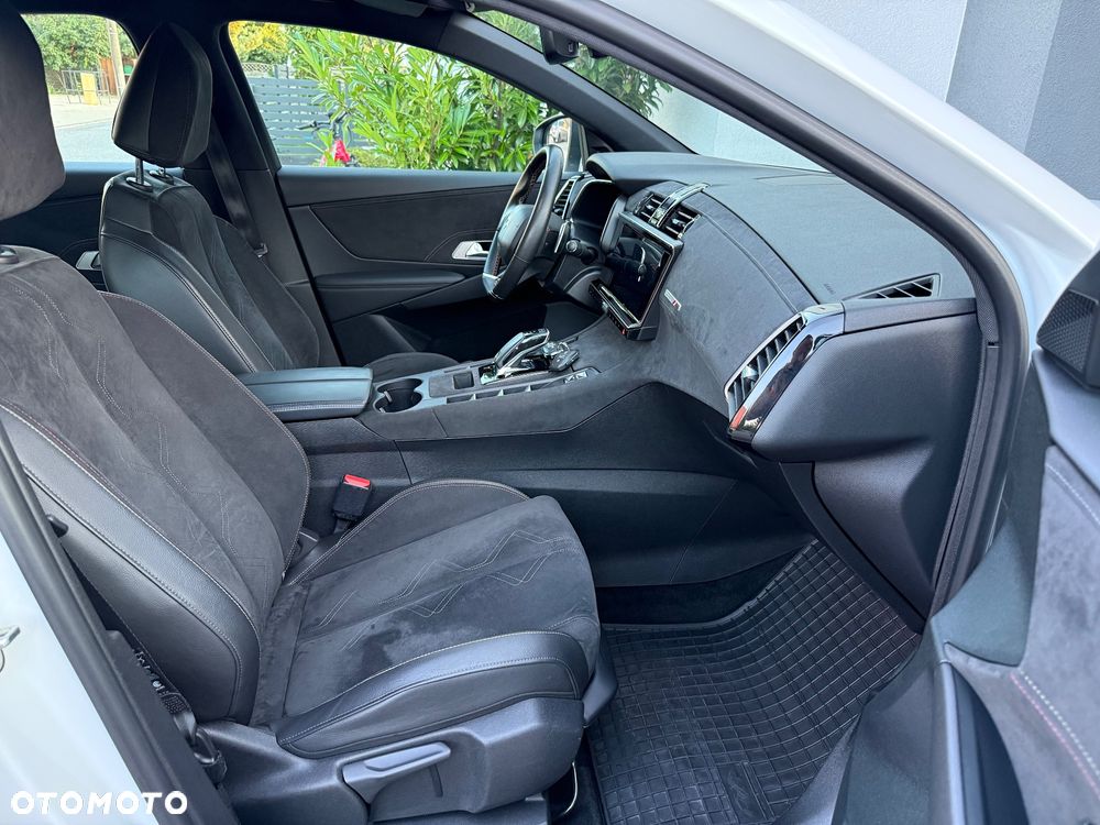 DS Automobiles DS 7 Crossback 1.6 PureTech Performance Line + - 29