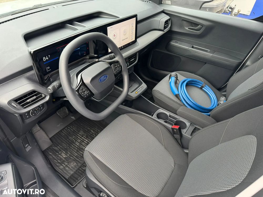 Ford TRANSIT COURIER EV - 5