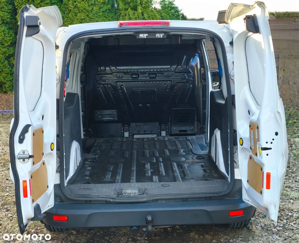 Ford Transit Connect - 17