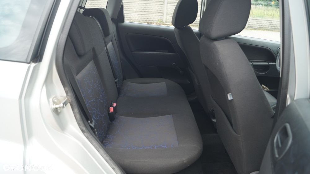 Ford Fiesta 1.3 Futura - 13