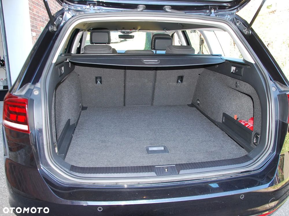 Volkswagen Passat - 23