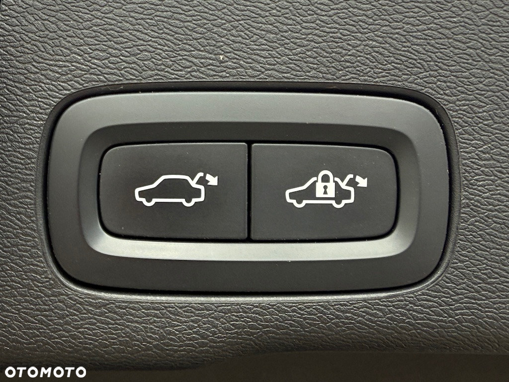 Volvo XC 60 D4 Momentum Pro - 18