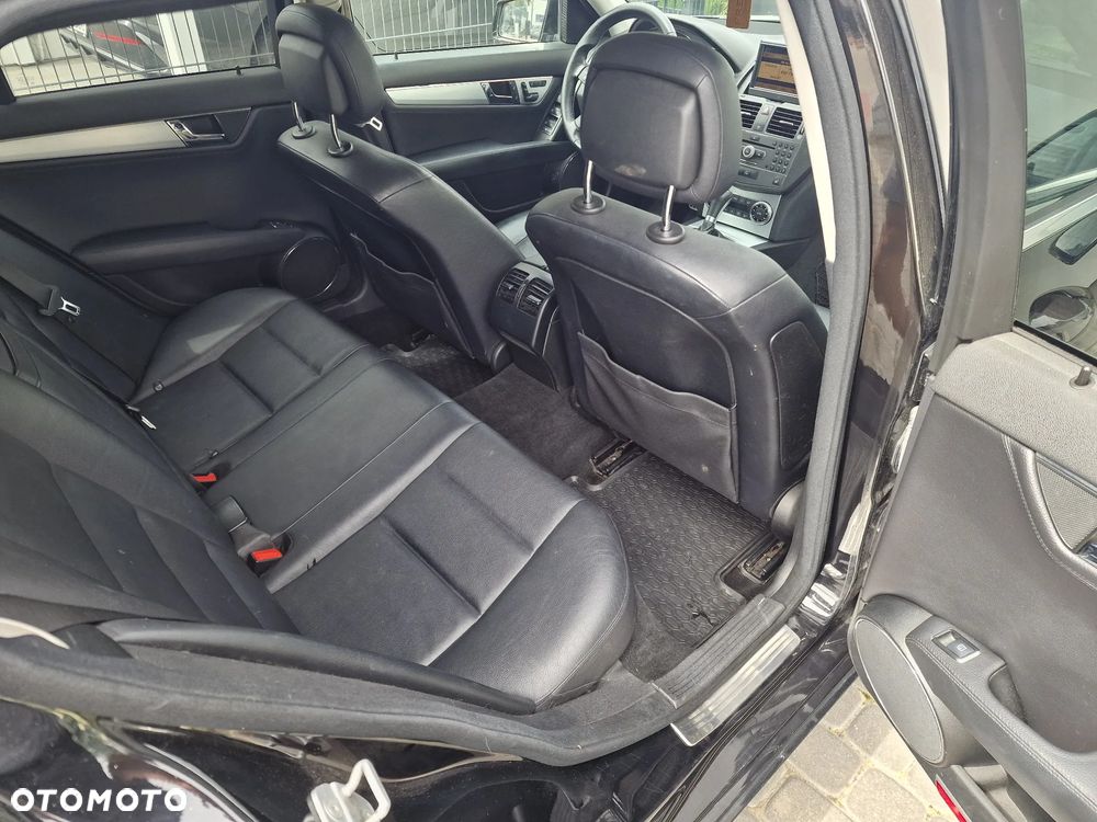 Mercedes-Benz Klasa C 320 CDI Avantgarde 4-Matic - 12