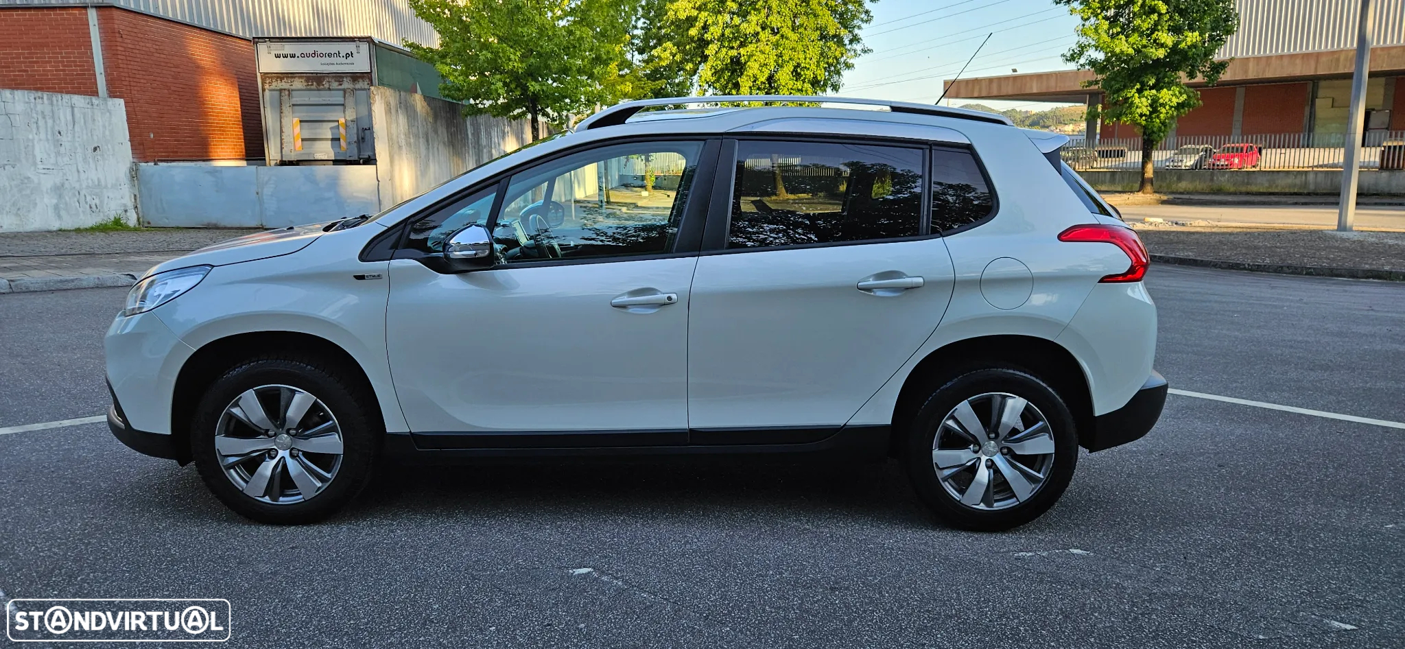 Peugeot 2008 1.2 PureTech Style - 5