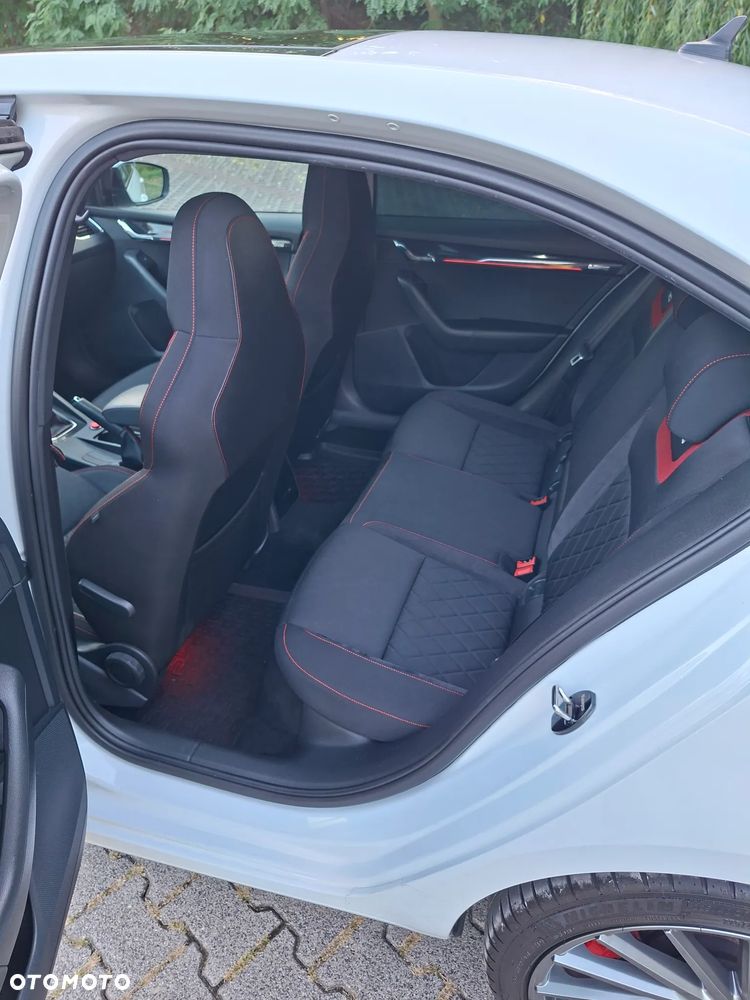 Skoda Octavia 2.0 TSI RS 245 - 14