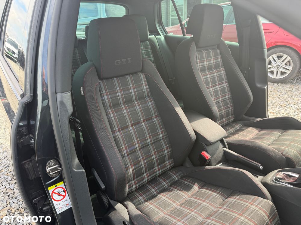 Volkswagen Golf 2.0 GTI DSG - 15