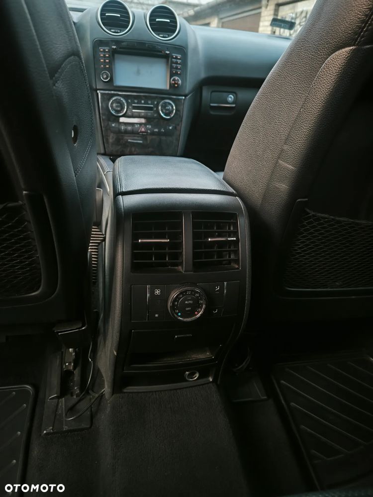 Mercedes-Benz ML - 27