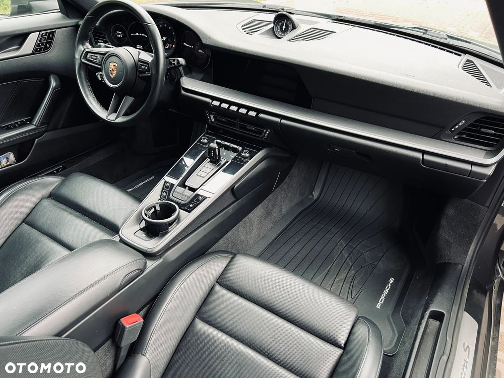 Porsche 911 Carrera S Cabrio - 12