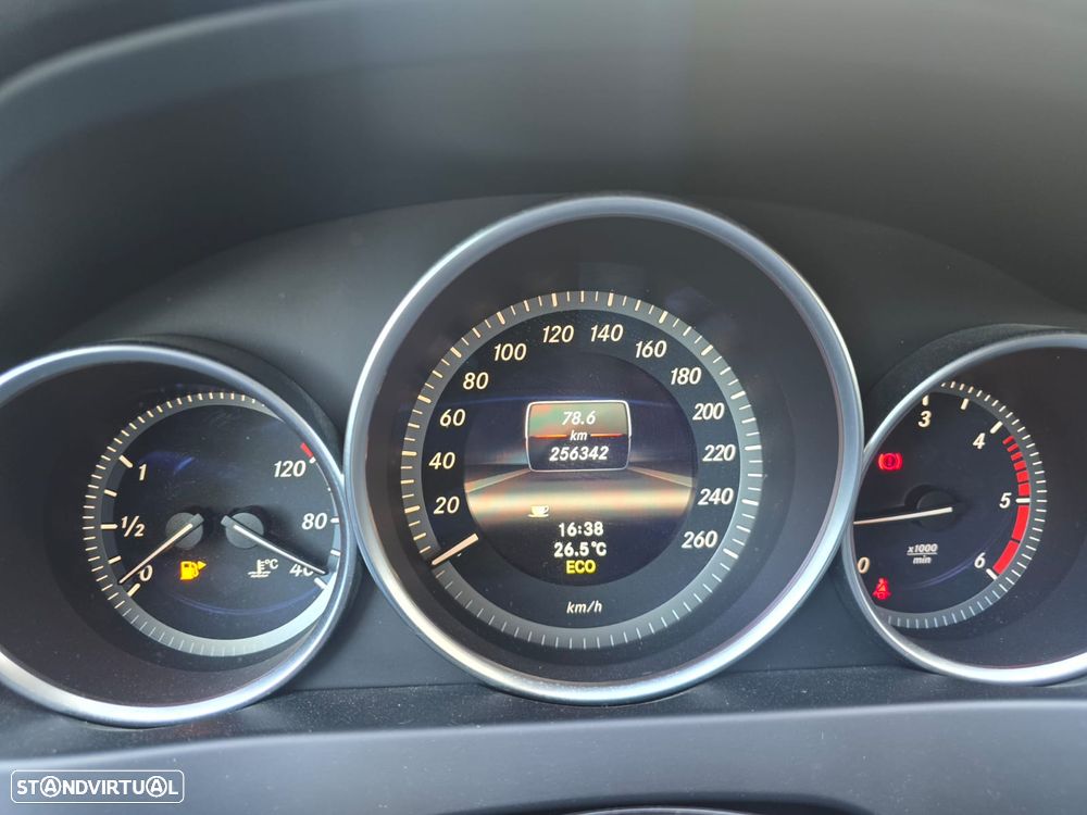 Mercedes-Benz C 200 - 11
