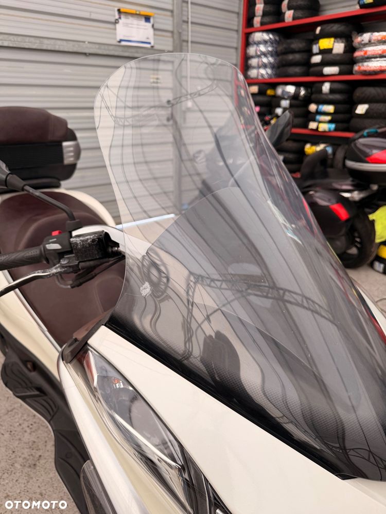 Piaggio X10 - 18