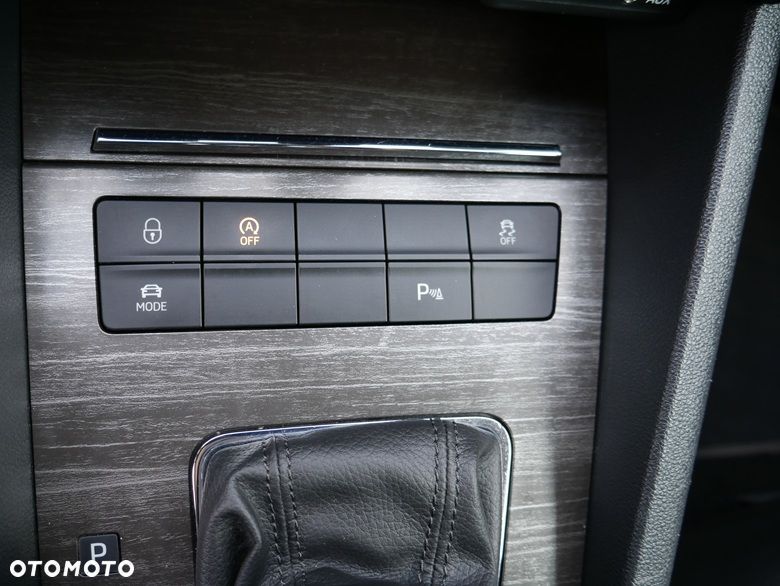 Skoda Octavia 2.0 TDI 4x4 DSG Scout - 24