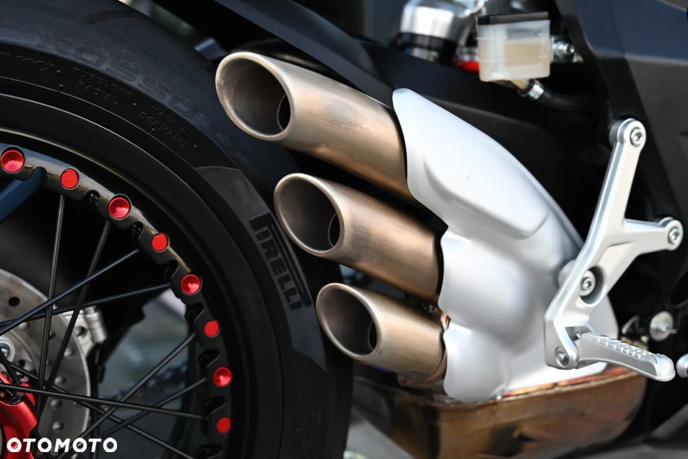 MV AGUSTA Brutale - 36