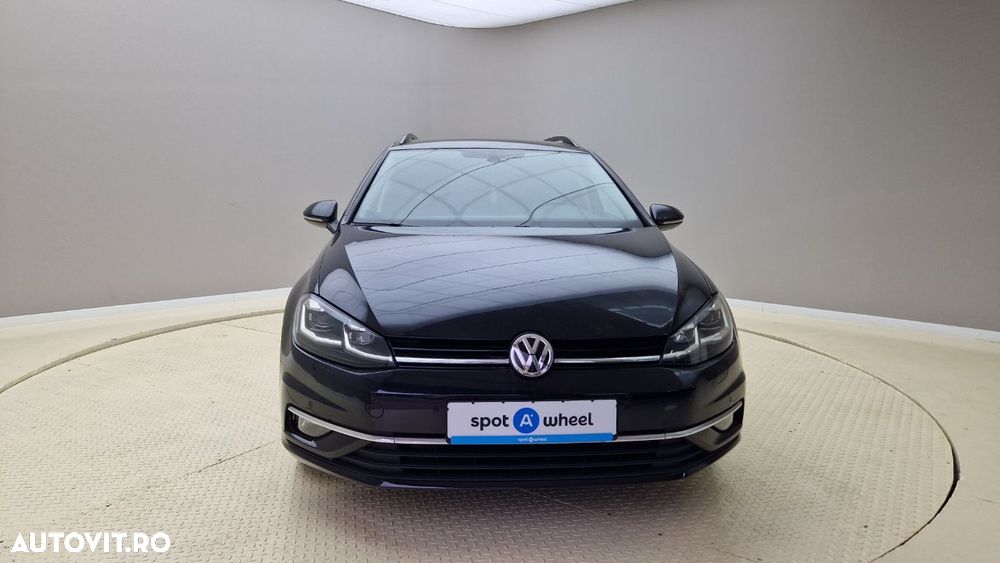 Volkswagen Golf - 2