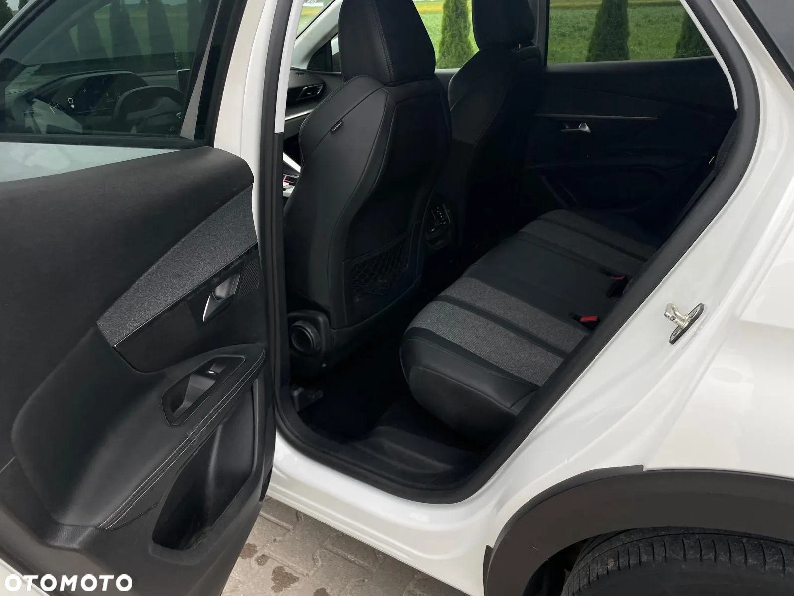 Peugeot 3008 PureTech 130 Stop & Start GPF EAT8 Allure Pack - 15