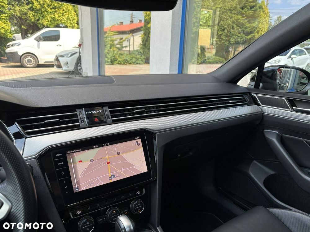 Volkswagen Passat - 10
