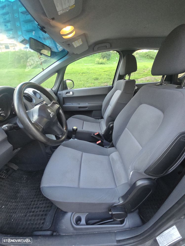 Mitsubishi Colt 1.1 Invite - 15