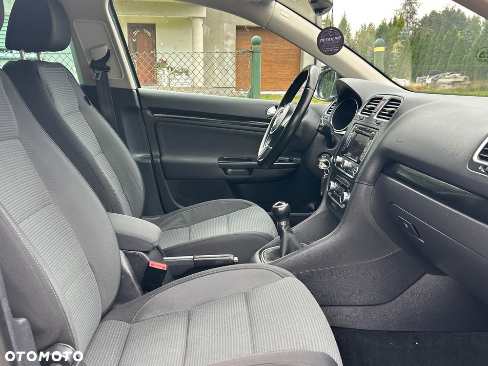 Volkswagen Golf 1.6 TDI DPF Comfortline - 29