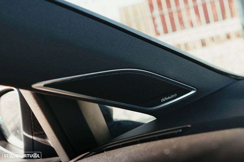 VW Golf 2.0 TSI R DSG - 25