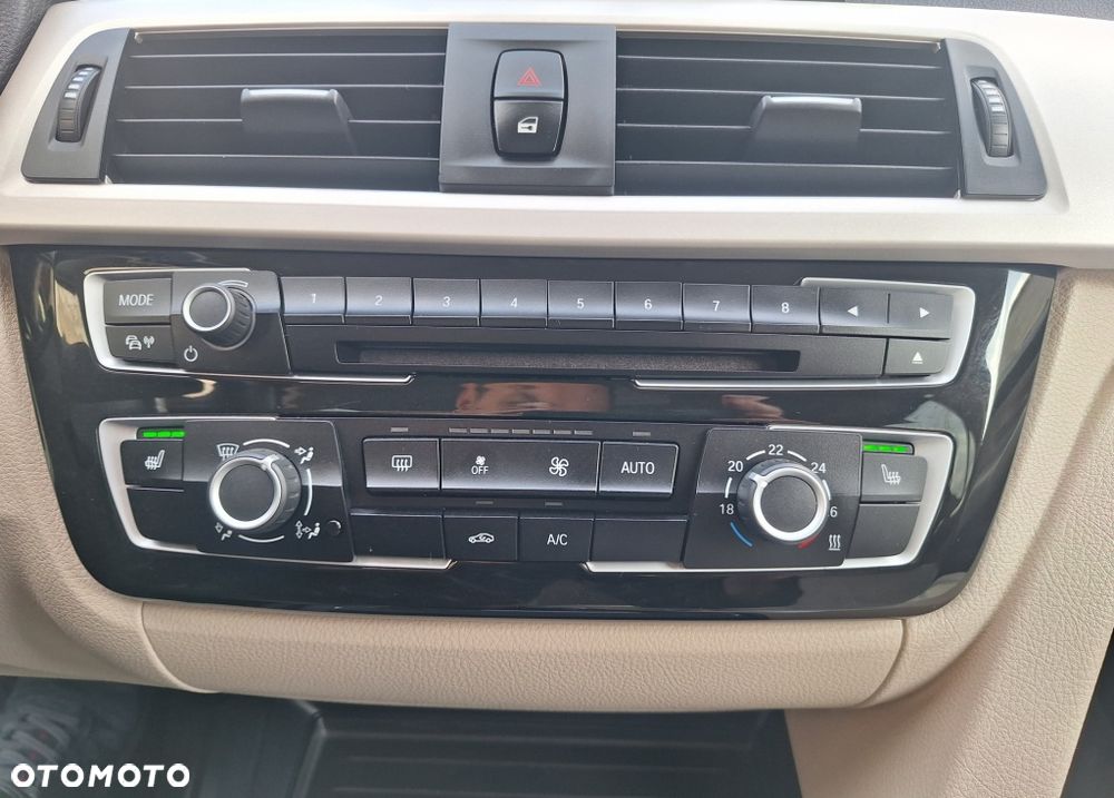 BMW Seria 3 320i Advantage sport - 18