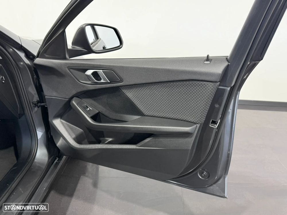 BMW 116 d Advantage Auto - 38