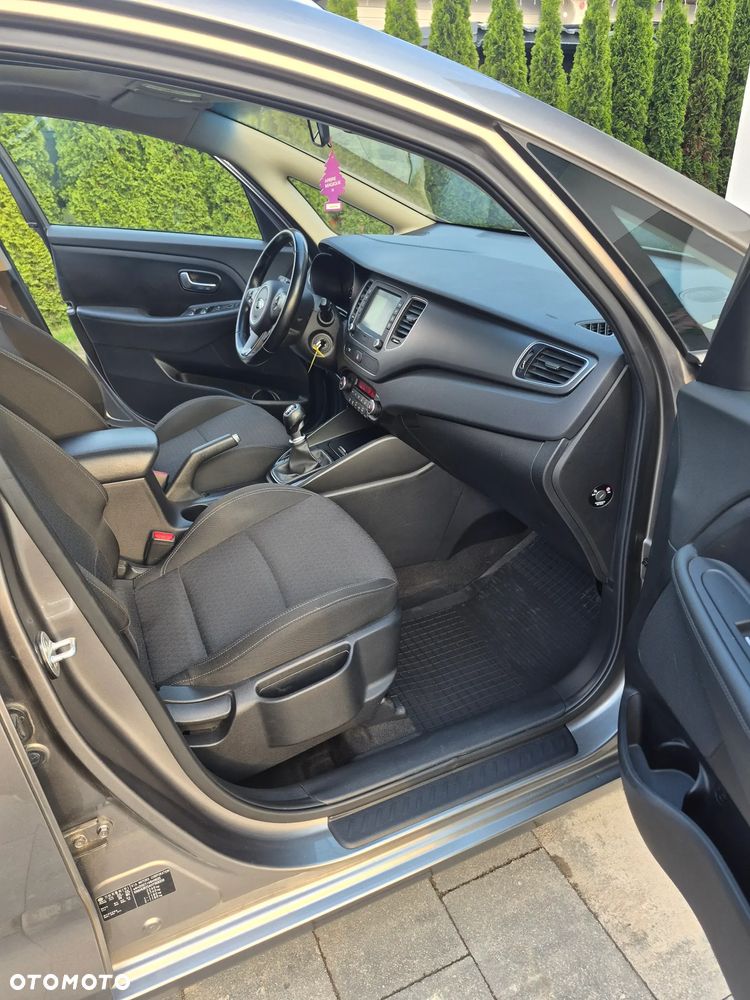 Kia Carens 1.7 CRDi 115 Dream Team Edition - 21