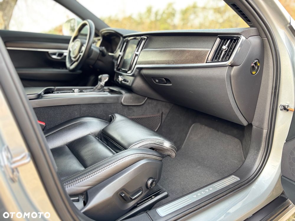 Volvo V90 Cross Country T5 AWD Pro - 29