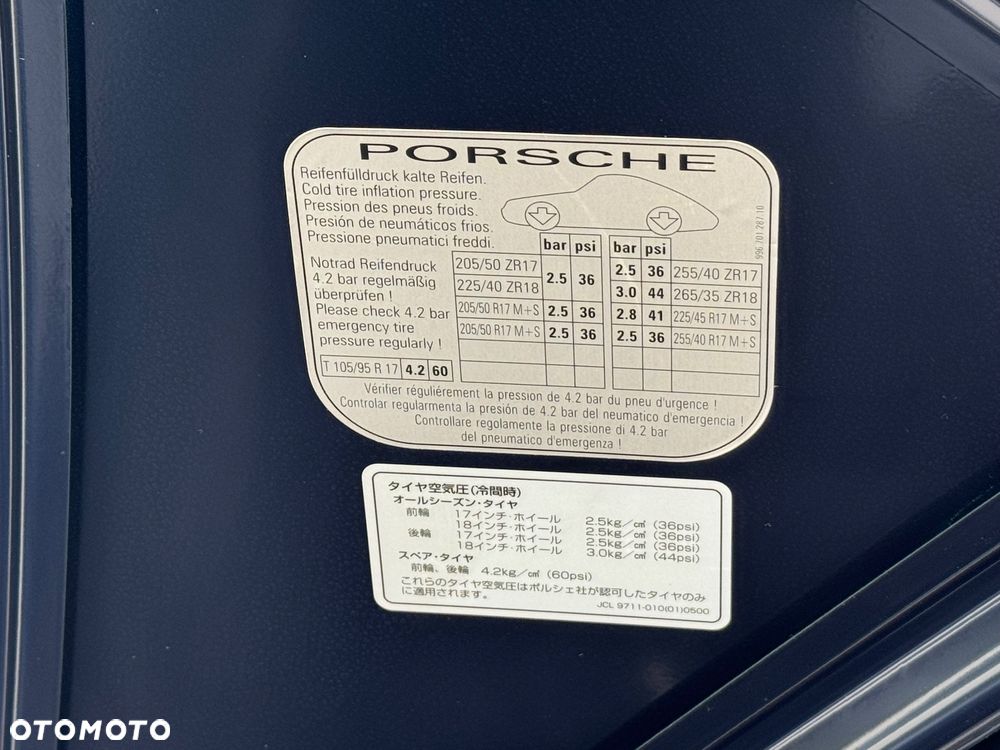 Porsche 911 - 33