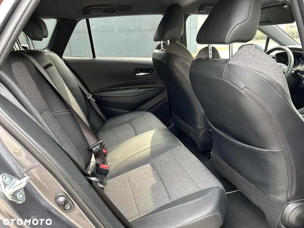 Toyota Corolla 2.0 Hybrid Style - 12