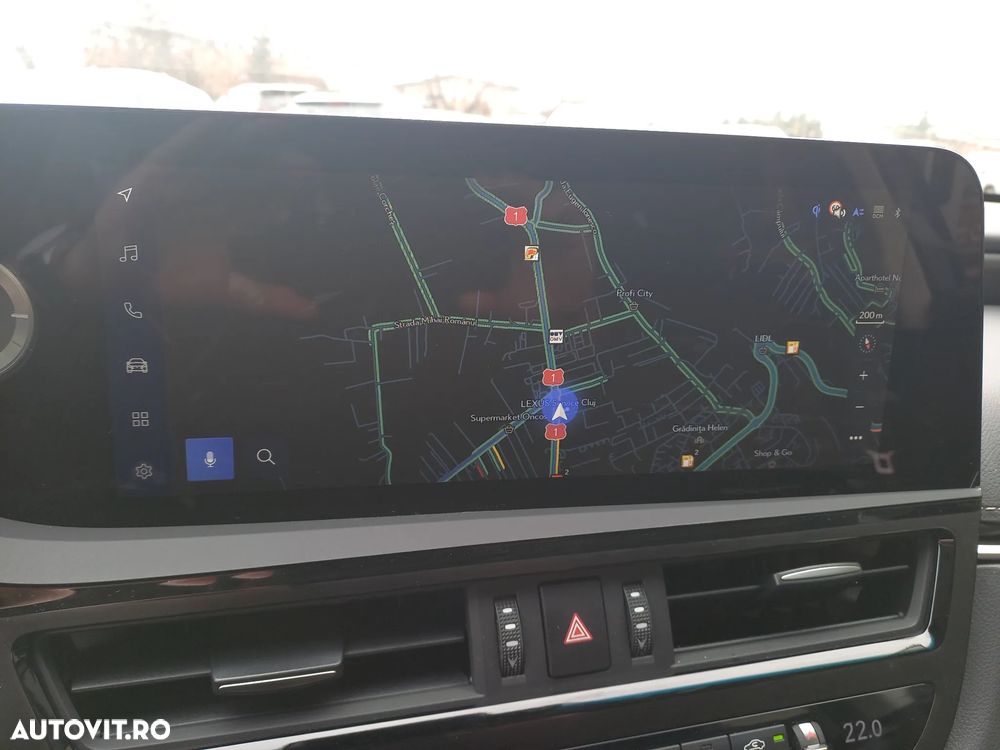 Lexus Seria ES 300h 2.5 TNGA HV 25H- 4X2 CVT Luxury - 37