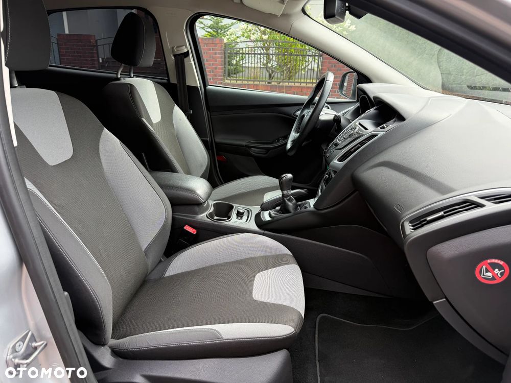 Ford Focus - 8