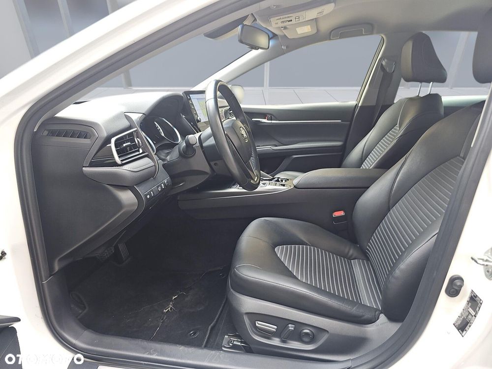 Toyota Camry 2.5 Hybrid Prestige CVT - 9
