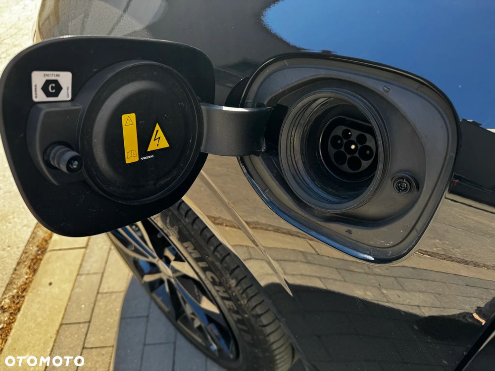 Volvo XC 60 T8 Plug-In Hybrid AWD Polestar Engineered - 5