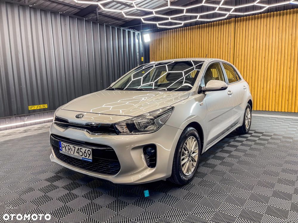 Kia Rio 1.2 L - 16