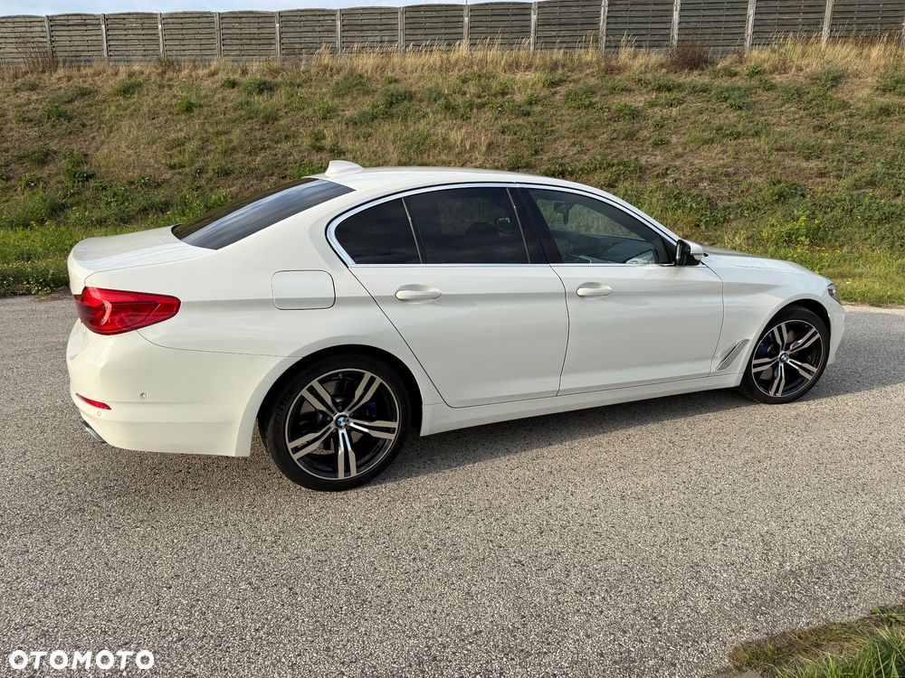 BMW Seria 5 540i GPF Luxury Line - 7