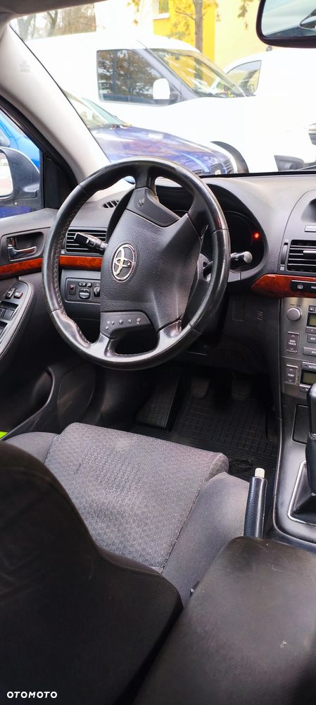 Toyota Avensis 2.0 VVT-i Prestige - 9