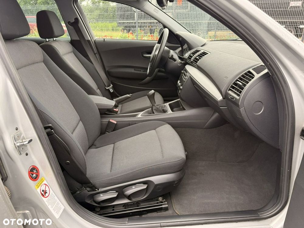 BMW Seria 1 116i - 14