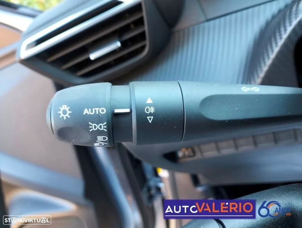 Peugeot 2008 1.2 PureTech Style - 20