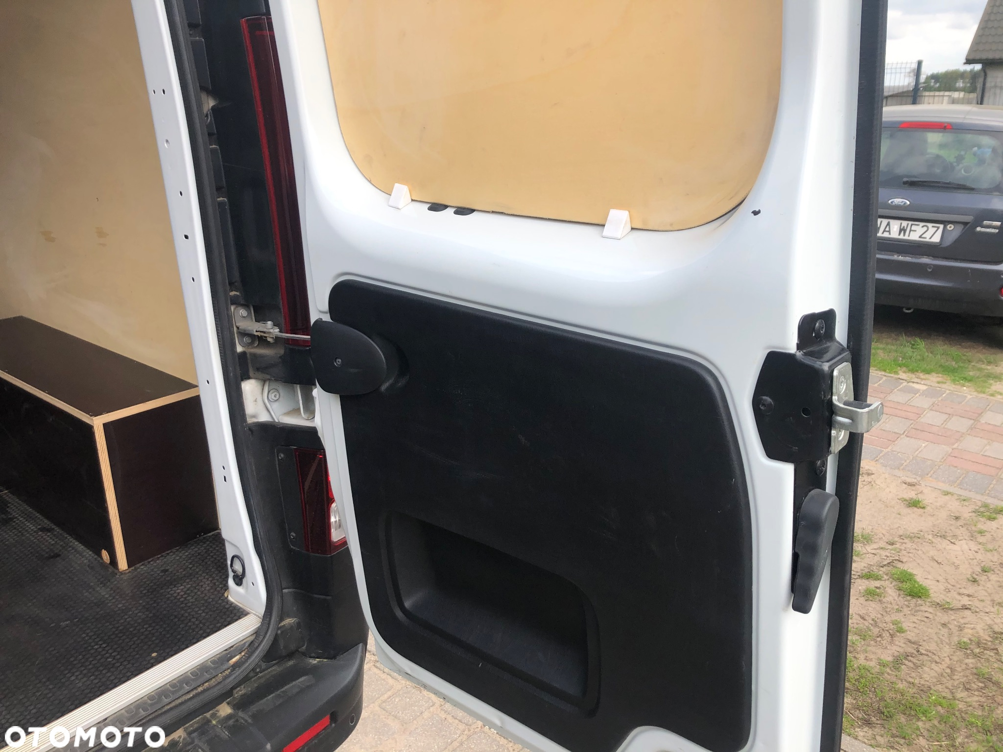 Renault Trafic - 23