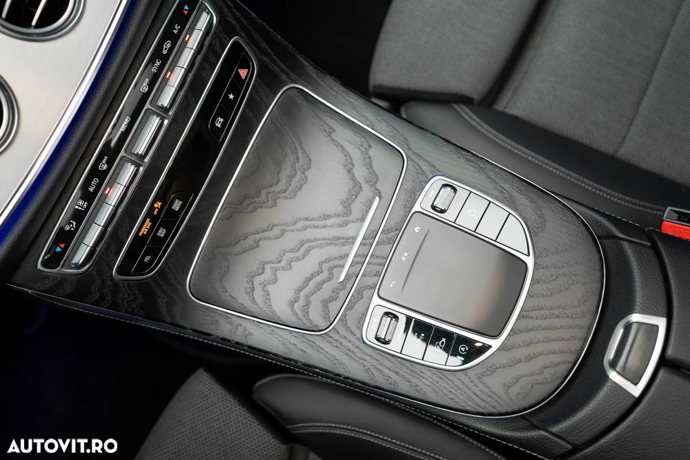 Mercedes-Benz E 220 d 4MATIC 9G-TRONIC AMG Line - 15