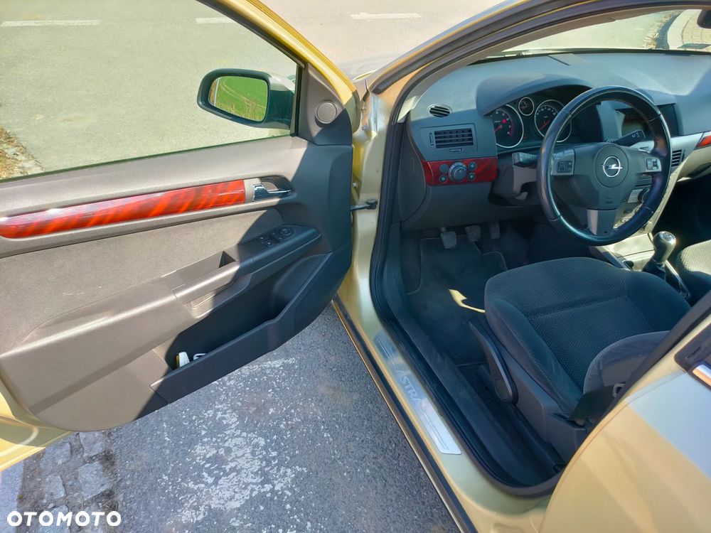 Opel Astra 1.8 Elegance - 28