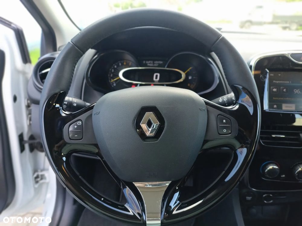 Renault Clio 1.2 16V 75 Life - 18