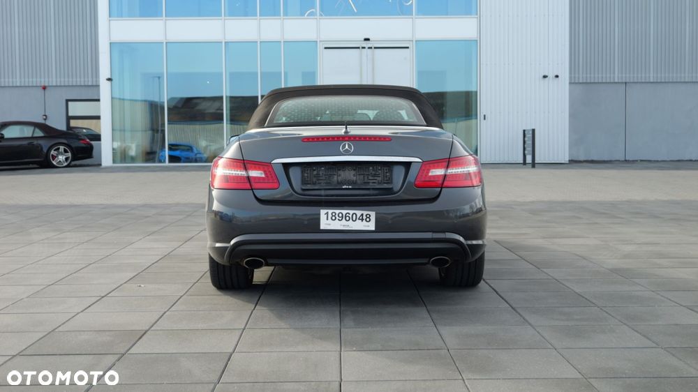 Mercedes-Benz Klasa E 350 CGI BlueEFFICIENCY 7G-TRONIC Elegance - 11