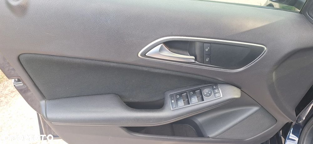 Mercedes-Benz Klasa A 180 d BlueEFFICIENCY Edition - 28